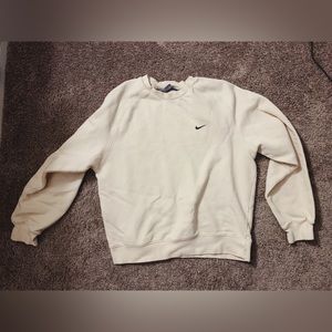 medium white nike crew